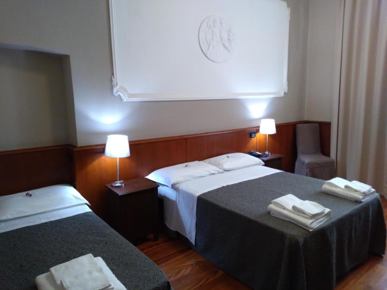 Hotel Twenty Nine 2*